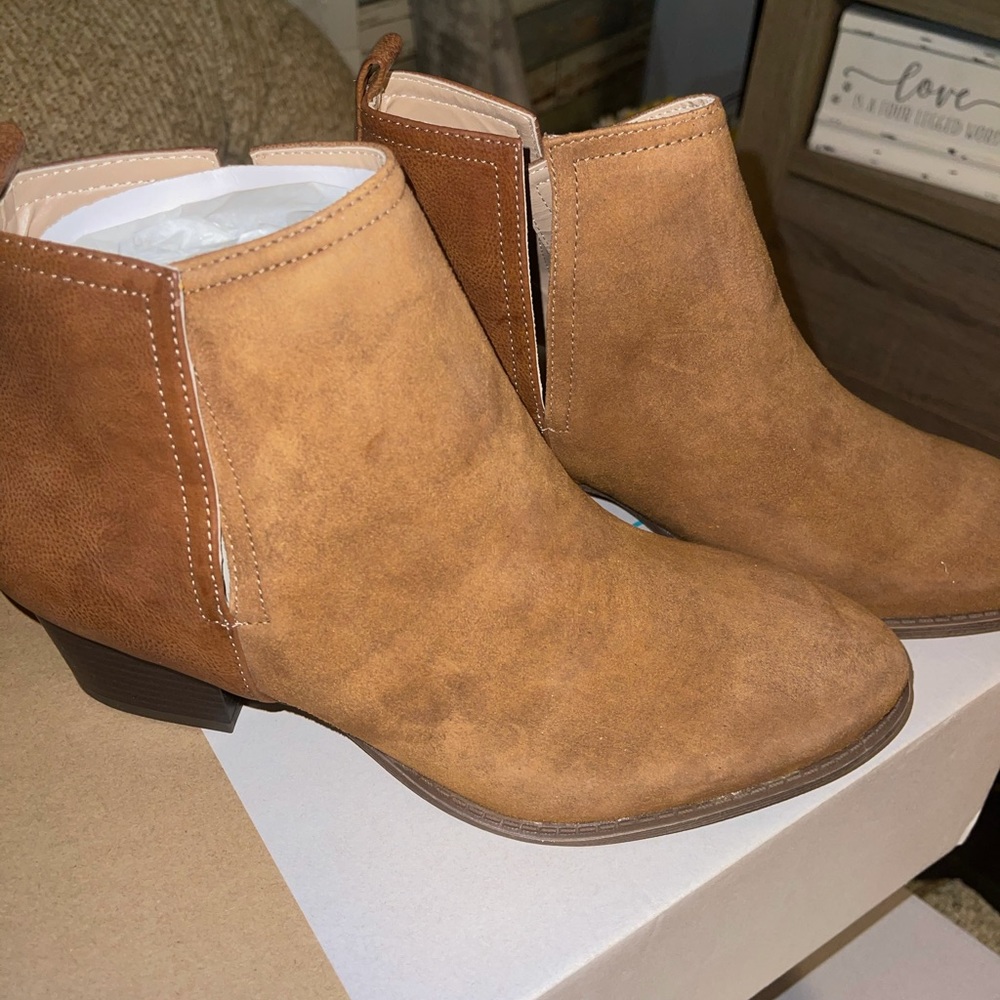 Booties NWT